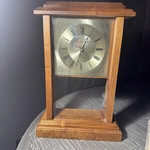 WORKS Vintage Mantel Clock Solid Wood Amish Time Wall Watch TP-302 Quartz